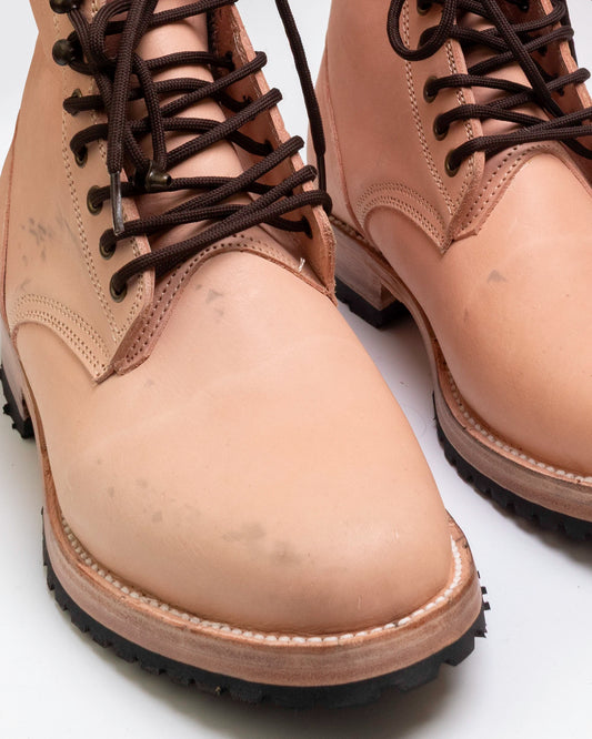 Service boots D-25