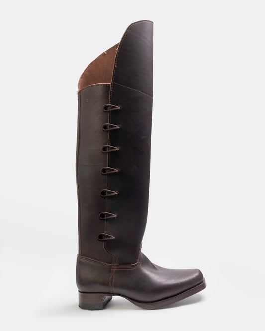 Riding boot.